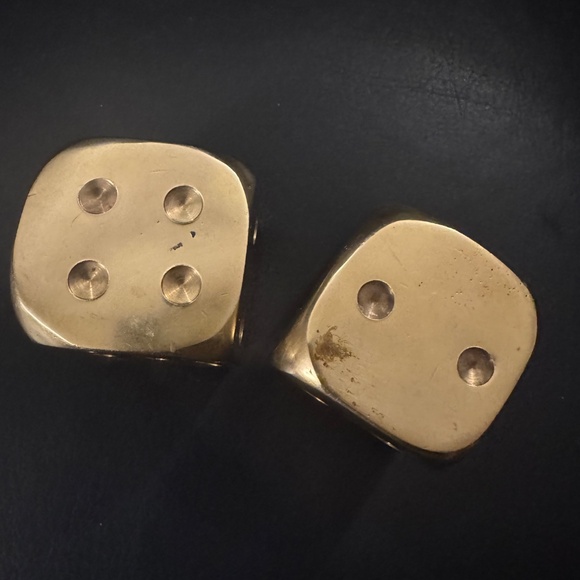 🎲 VINTAGE Solid Brass Giant Dice Pair - Heavy Desk Paperweight & Decor Set - Picture 8 of 13